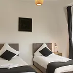 Spacestays Designer Apartment Netflix Wifi Playstation 4 Balkon
