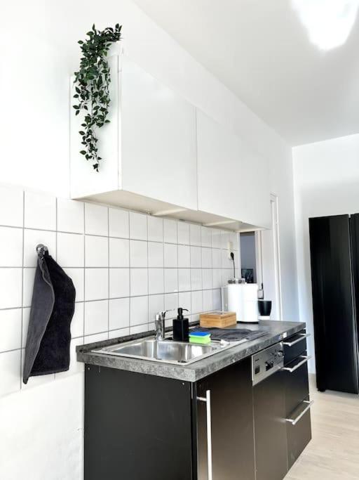 Spacestays Designer Netflix Wifi Playstation 4 Balkon *
